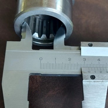 Диаметр по впадинам шлицев