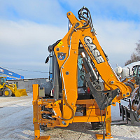 Кронштейн двухпальцевый с поддержкой (с упором) и гидровращатель (ямобур) DIGGA (Дигга) PD10 на экскаваторе-погрузчике CASE - фото 2