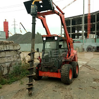 Кронштейн для  мини-погрузчика и гидровращатель буроям  DIGGA (Дигга) PD7  с буром длиной 2,5 м,  Ø250 мм на мини-погрузчике Locust - фото 3