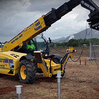 Гидробур  DIGGA (Дигга) PD15  завинчивает сваи на телескопическом погрузчике New Holland - фото 1