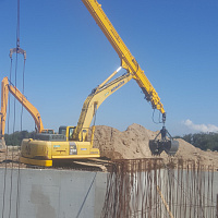 Телескопическая рукоять  STD35-89  в работе  на экскаваторе Komatsu PC350